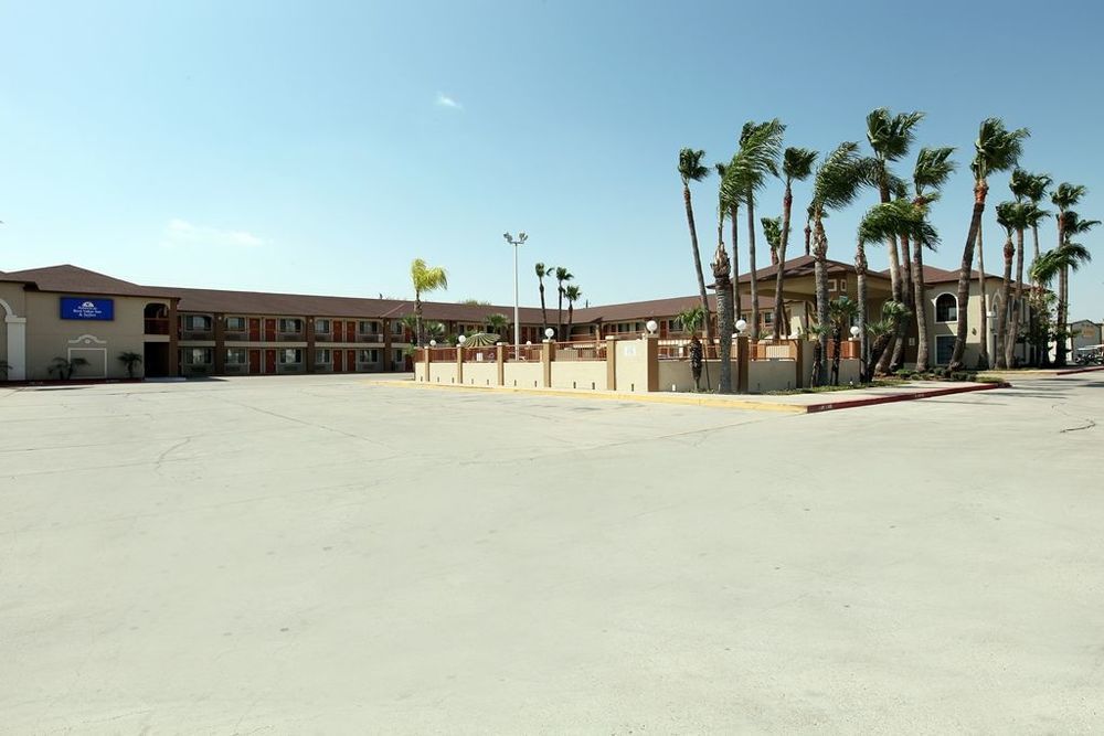 Texas Inn & Suites Pharr/San Juan Exterior photo