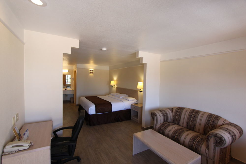 Texas Inn & Suites Pharr/San Juan Exterior photo